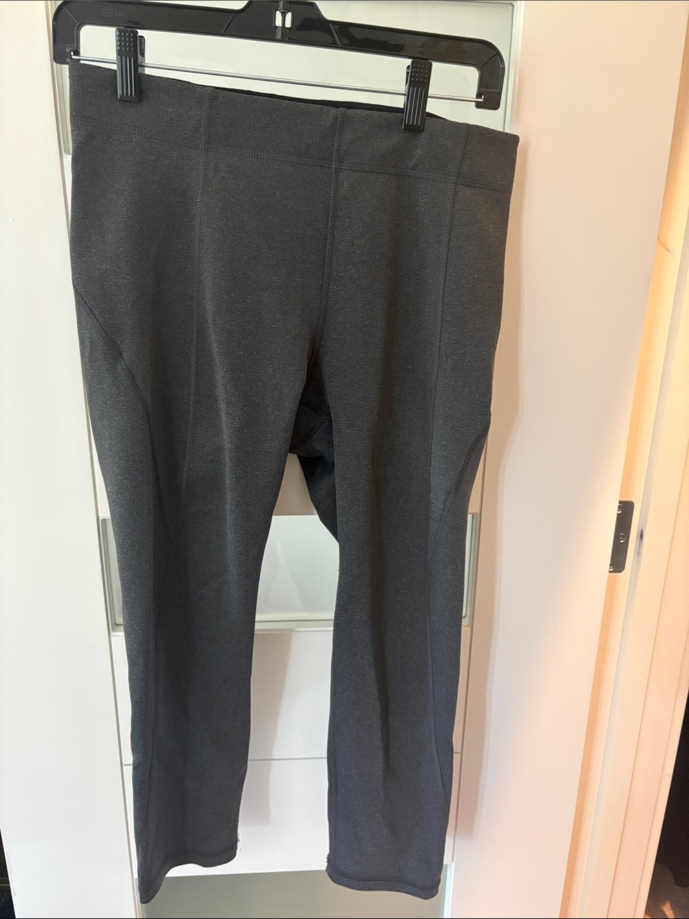 IVY PARK Black Logo Cropped Leggings